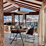 Hideaway Design By Belle * Κίτσμπουελ