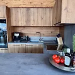 Hideaway Design By Belle * Κίτσμπουελ