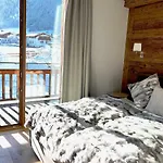 Hideaway Design By Belle * Κίτσμπουελ