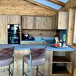 Σαλέ Hideaway Design By Belle Κίτσμπουελ