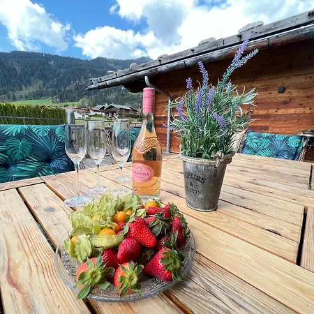 Hideaway Design By Belle 샬레