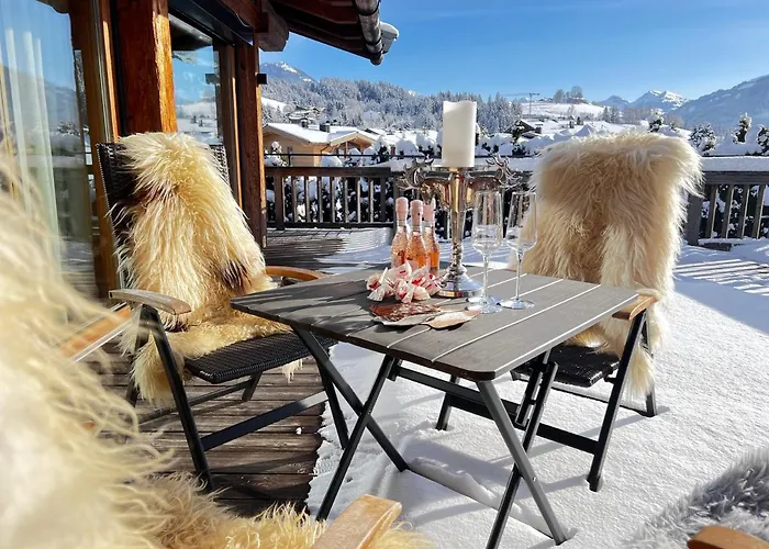 Hideaway Design By Belle 키츠부헬