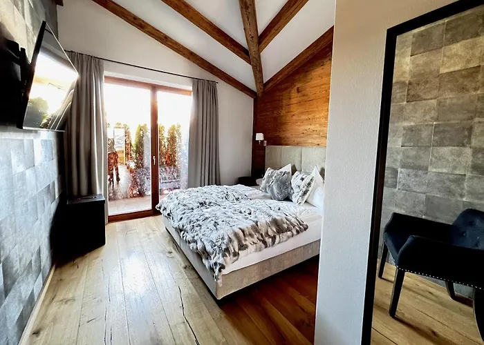 Hideaway Design By Belle 샬레 키츠부헬