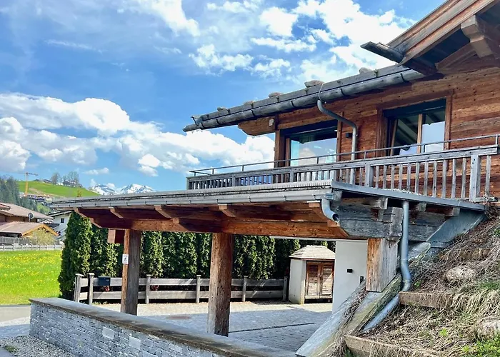 Hideaway Design By Belle 샬레 *